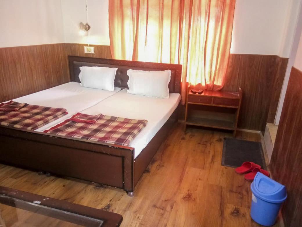 Hotel Gyespa Kyelang ภายนอก รูปภาพ